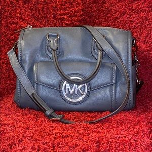 🔥🔥NEW🔥🔥Classic Michael Kors Satchel🔥🔥